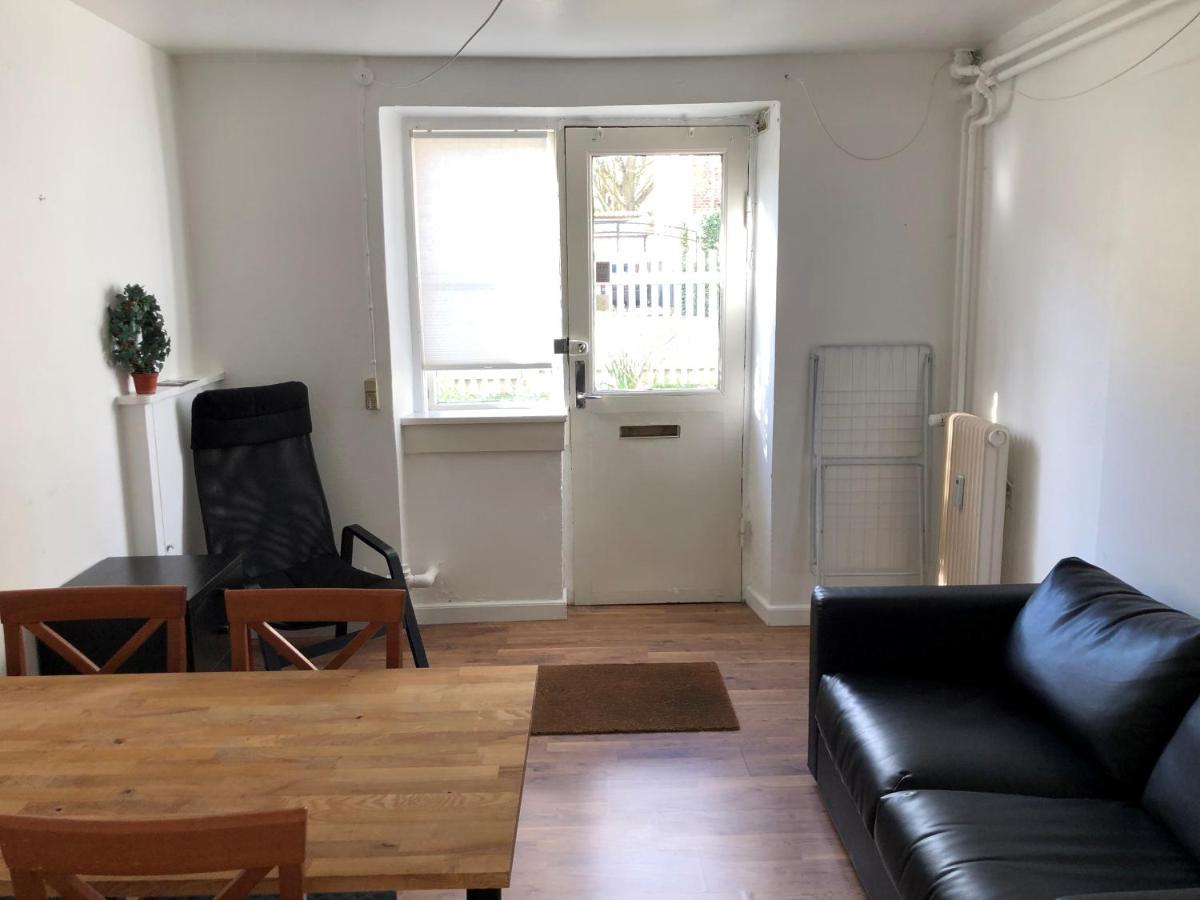 Rooms In Quiet White Villa Apartment Hortensiavej 8 On Frederiksberg C Copenhaga Exterior foto