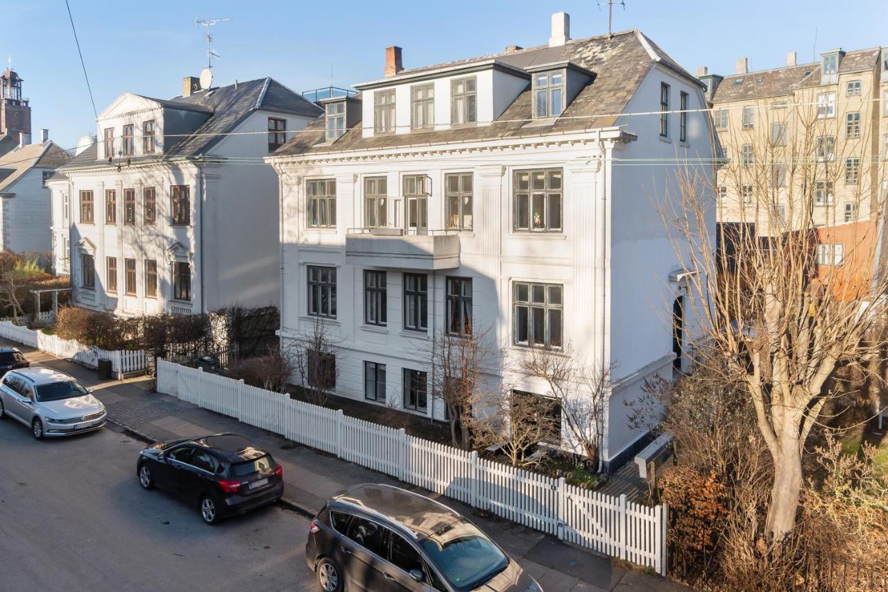 Rooms In Quiet White Villa Apartment Hortensiavej 8 On Frederiksberg C Copenhaga Exterior foto